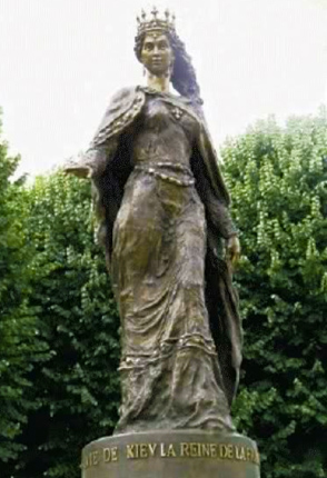 Anne de Kiev, statue à Senlis