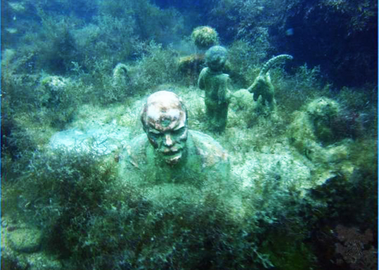 "Allée des Dirigeants" au cap Tarkhankout