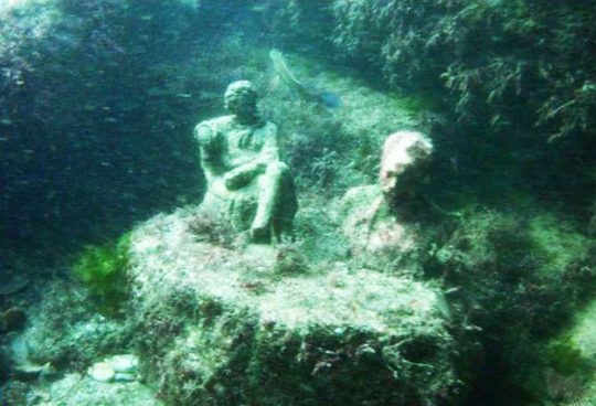 "Allée des Dirigeants" au cap Tarkhankout