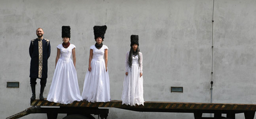 dakhabrakha-monfort-paris-f